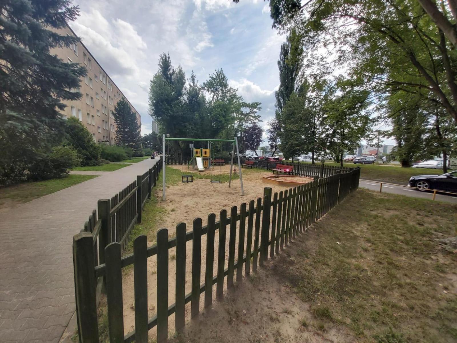 2050 Zwyciestwa 23 - Tanie Pokoje - Samodzielne Zameldowanie - Self Check In Poznań Esterno foto